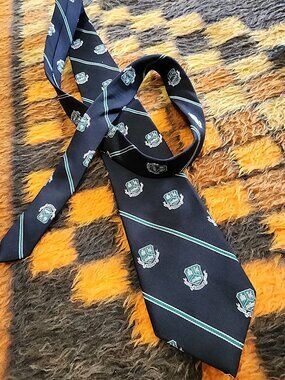 WM. Chelsea Ltd. “Chelsea Collection” pure silk necktie